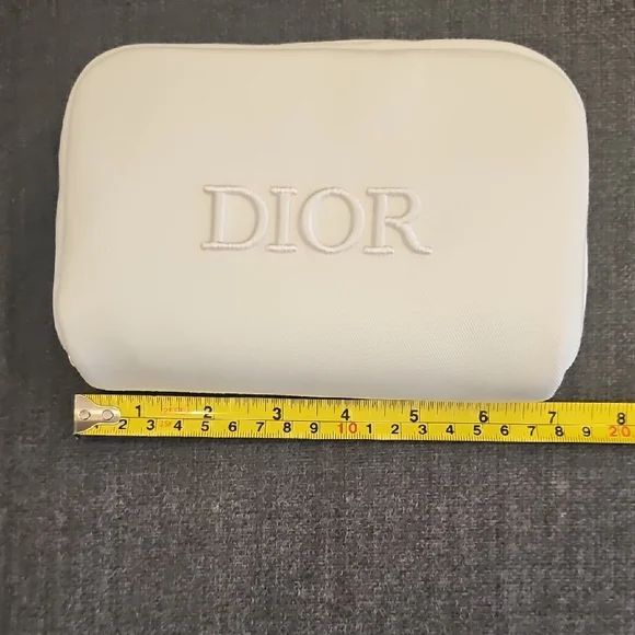 New Dior off-white cosmetic bag - Picture 6 of 8